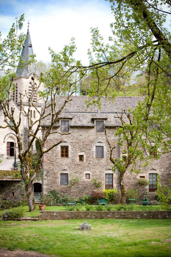 Le Vieux Pont Hotel Belcastel  ภายนอก รูปภาพ